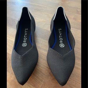 Rothy’s The Point Black w/White Trim Size 7.5